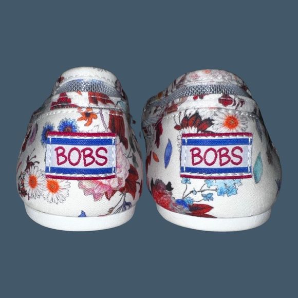 NWOB Skechers Bobs Plush Memory Foam Daisy Slip on Loafers Size 11 - Picture 3 of 7